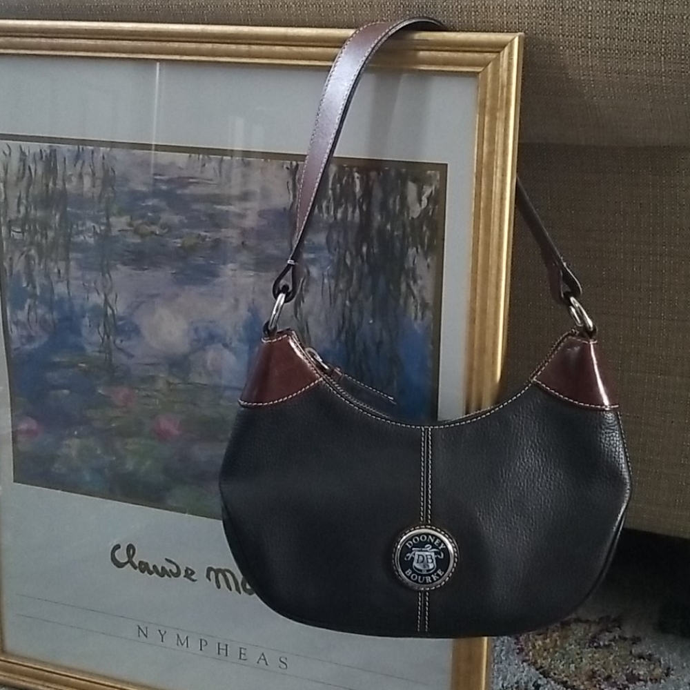 Dooney & Bourke Purse